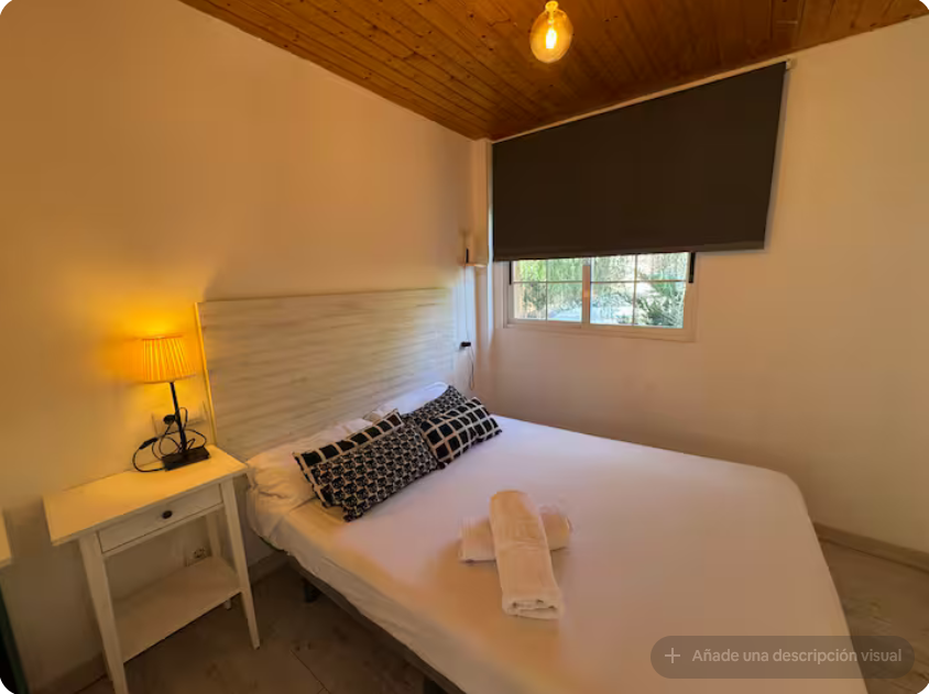 Dormitorio con vistas a la cocina